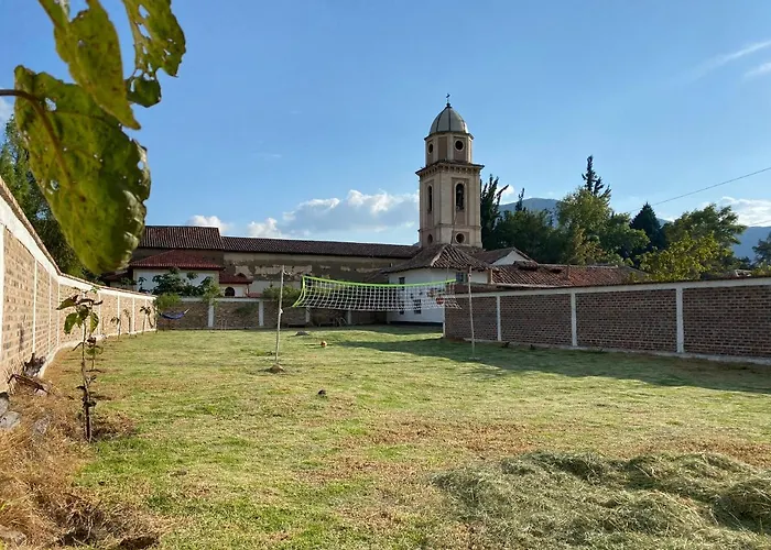 Cabana Con Excelente Ubicacion Y Zona Verde.